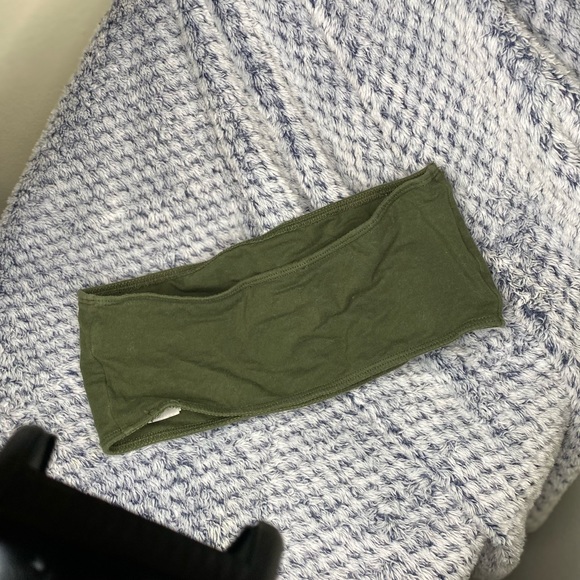 Heather grey, forest green and black halter top - Picture 3 of 7